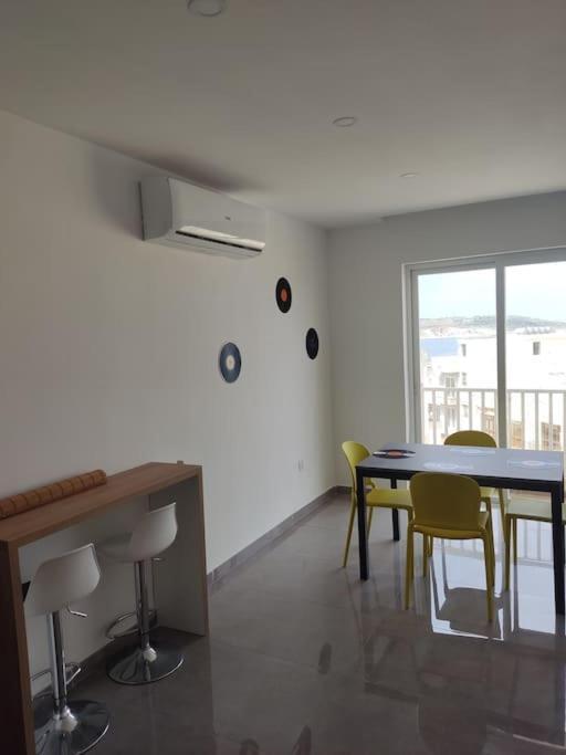Sorriso Flat N.9 - Entire Unit Apartment St. Paul's Bay Ngoại thất bức ảnh